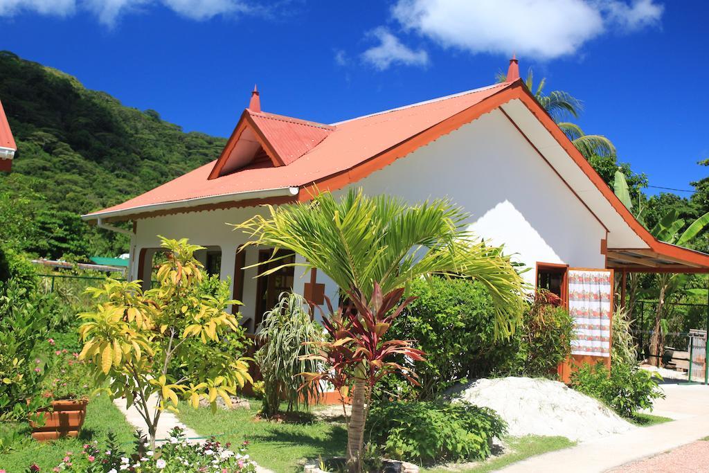 Veronic Self-Catering Guest House La Digue Exteriör bild