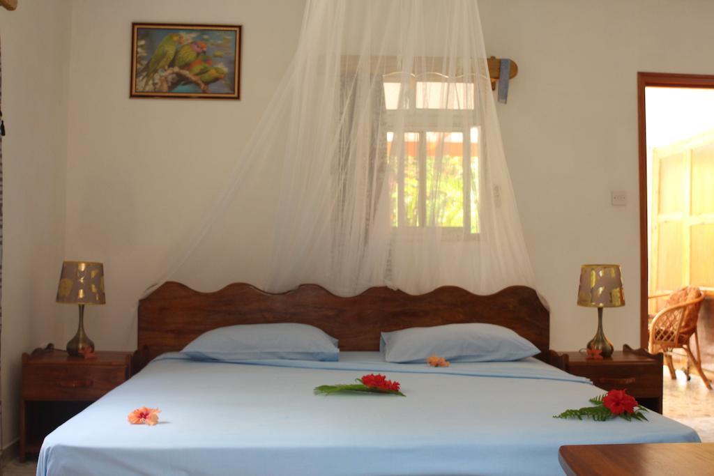 Veronic Self-Catering Guest House La Digue Rum bild