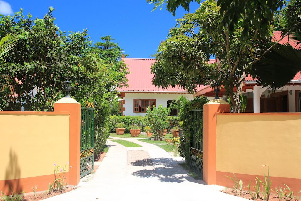 Veronic Self-Catering Guest House La Digue Exteriör bild