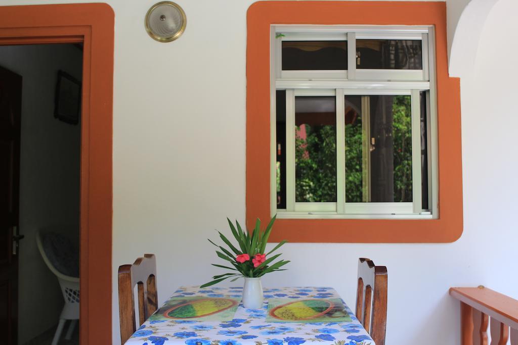 Veronic Self-Catering Guest House La Digue Rum bild