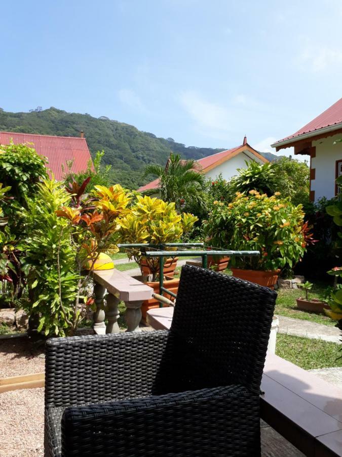 Veronic Self-Catering Guest House La Digue Exteriör bild